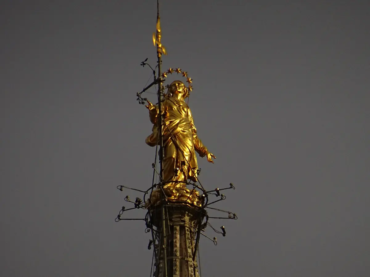 The golden Madonnina on the main spire